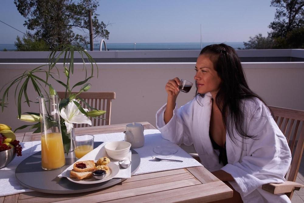 Noha Suite Hotel Riccione Luaran gambar