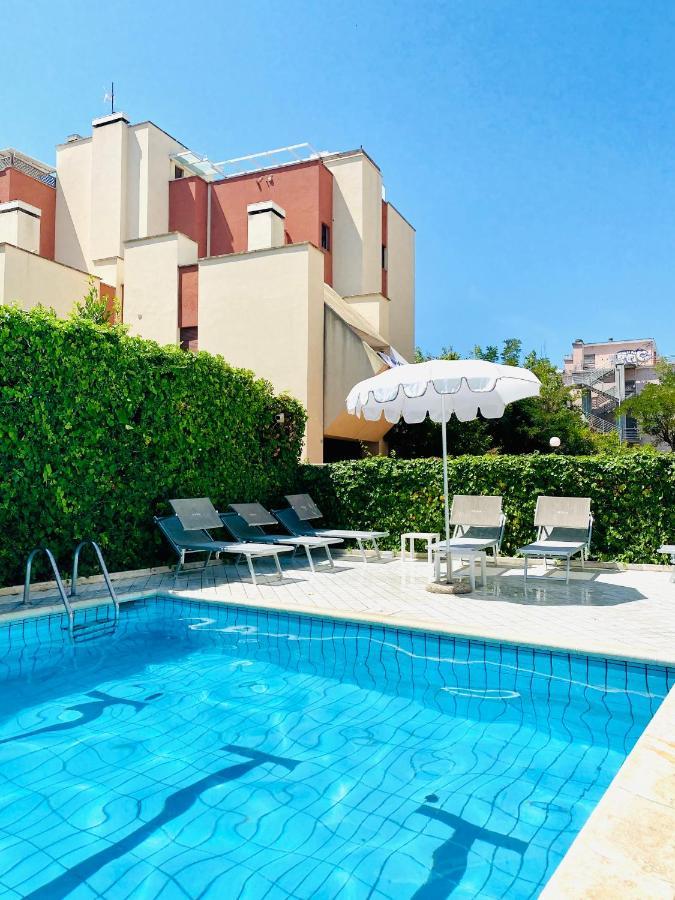 Noha Suite Hotel Riccione Luaran gambar