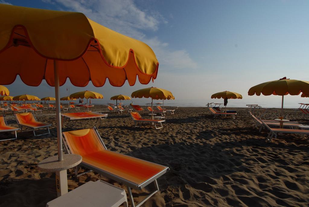 Noha Suite Hotel Riccione Luaran gambar